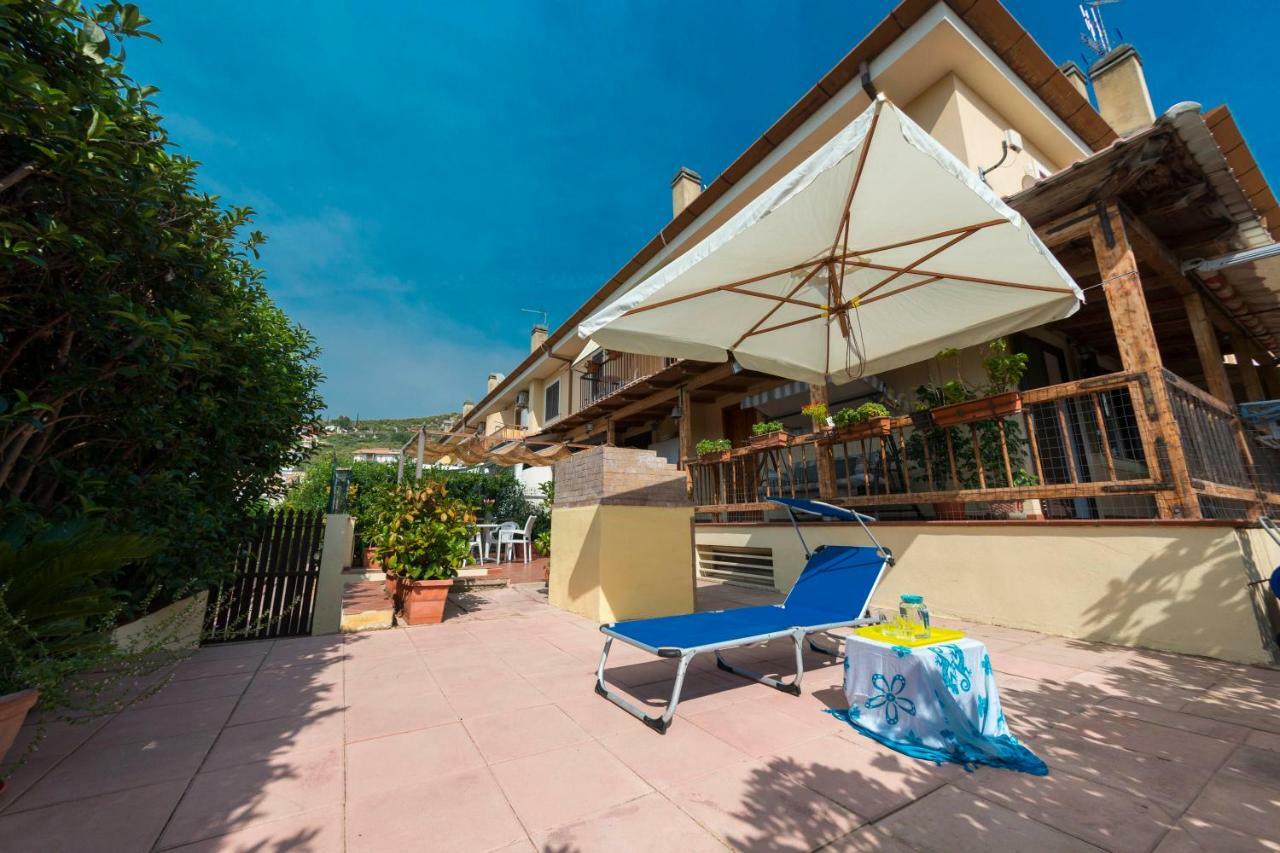 Bed & Breakfast Hotel California Terracina Bagian luar foto